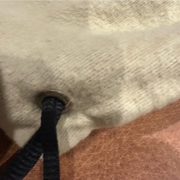 Burberry Beige Drawstring Backpack - Picture 4 of 7